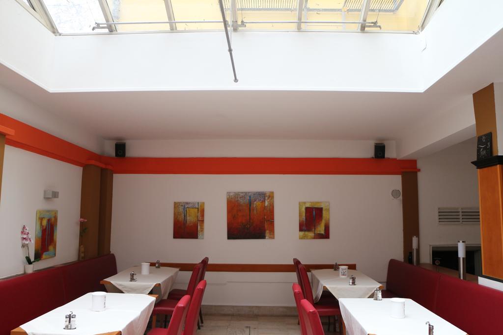 Hotel Carina Vienna Exterior photo
